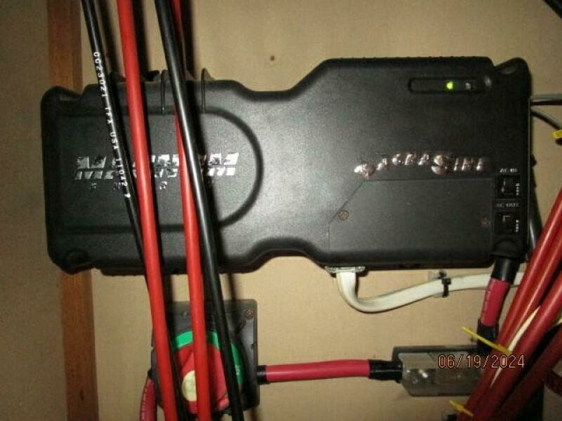 40' Mainship inverter