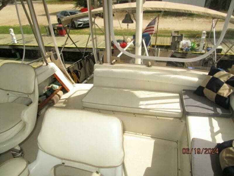 40' Mainship flybridge aft