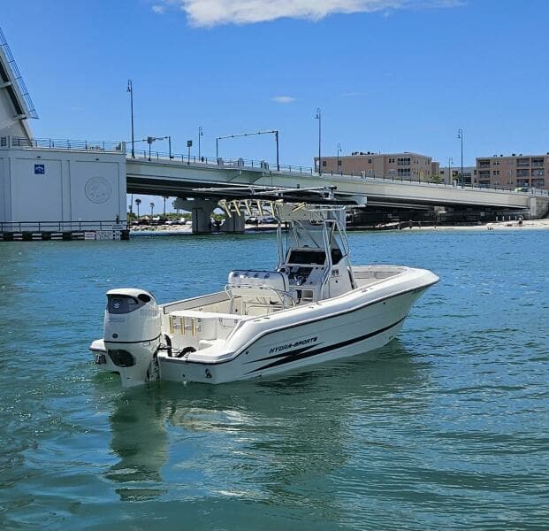 2003 Hydra-Sports 2400 Center Console