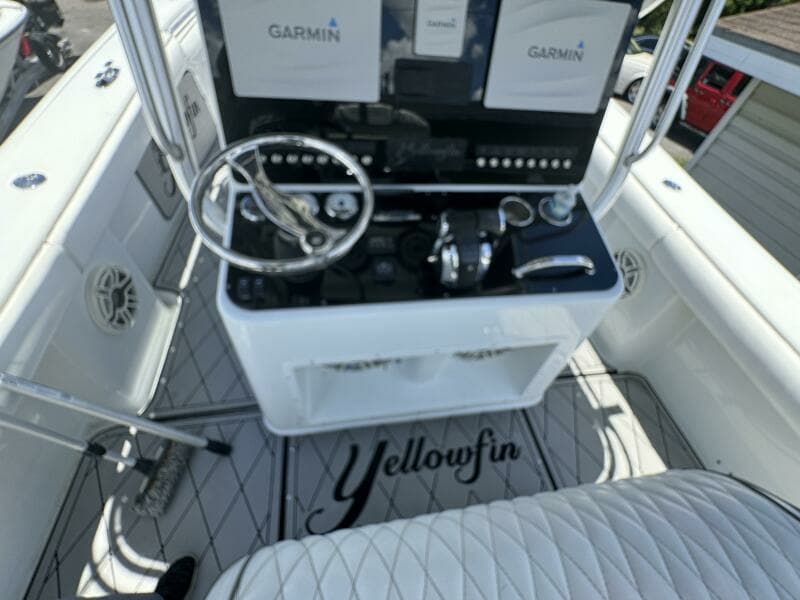 2005 Yellowfin 36 Offshore