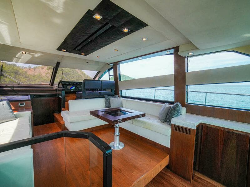 50  Fairline 2014 Cruiser "YOLO" - Salon