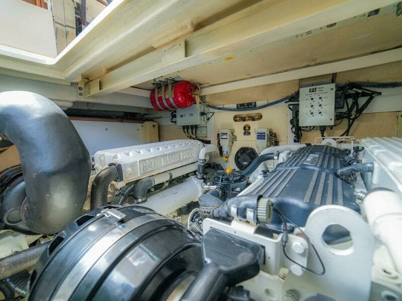 50  Fairline 2014 Cruiser "YOLO" - Engine Room