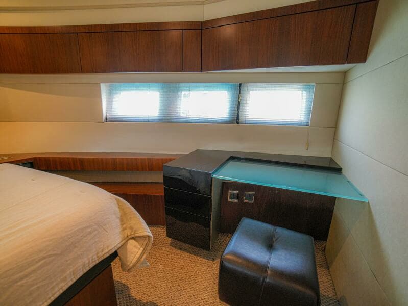 50  Fairline 2014 Cruiser "YOLO" - Master Stateroom