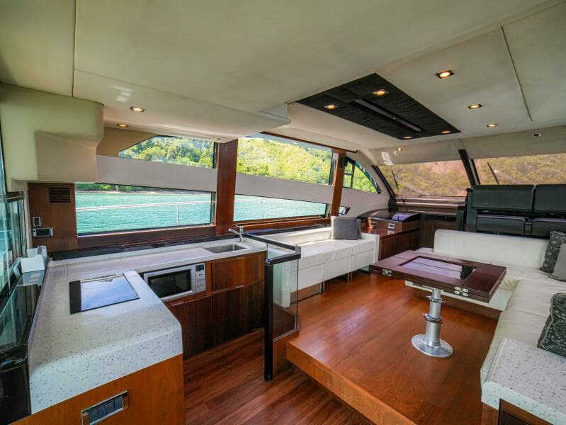 50  Fairline 2014 Cruiser "YOLO" - Salon