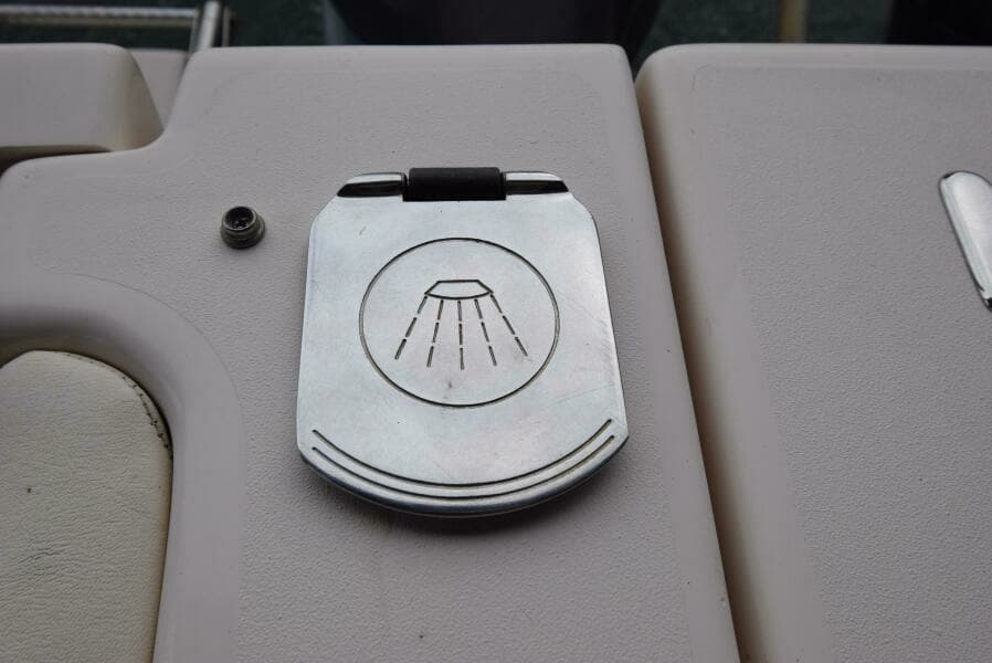 2016 Grady-White Express 330