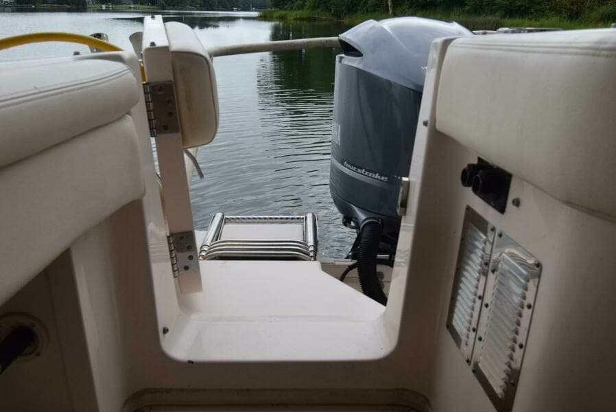 2016 Grady-White Express 330