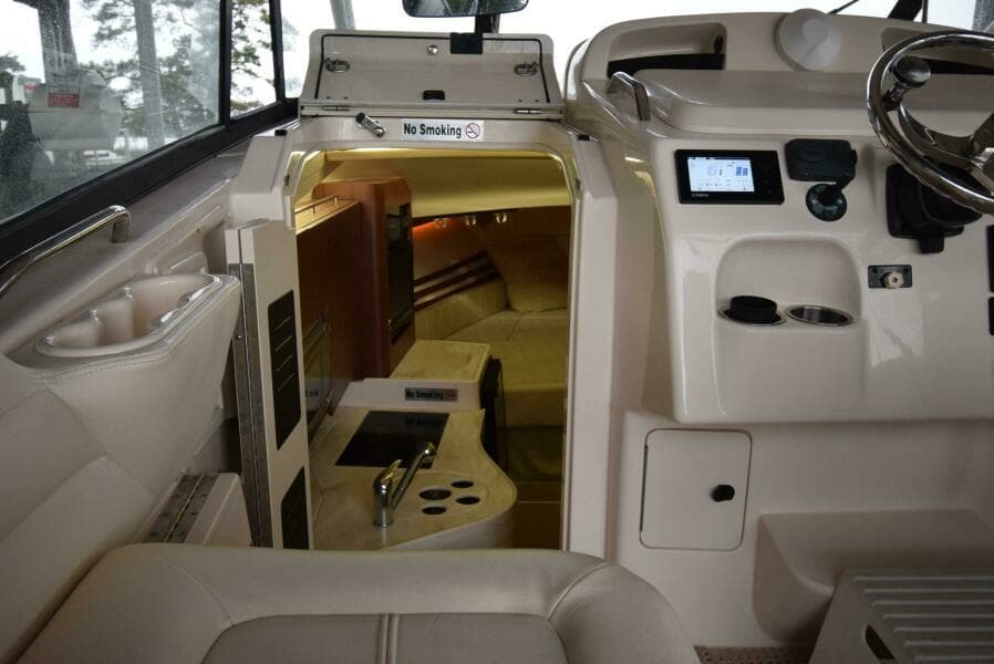 2016 Grady-White Express 330