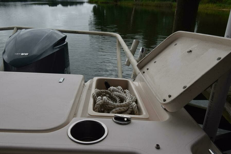 2016 Grady-White Express 330