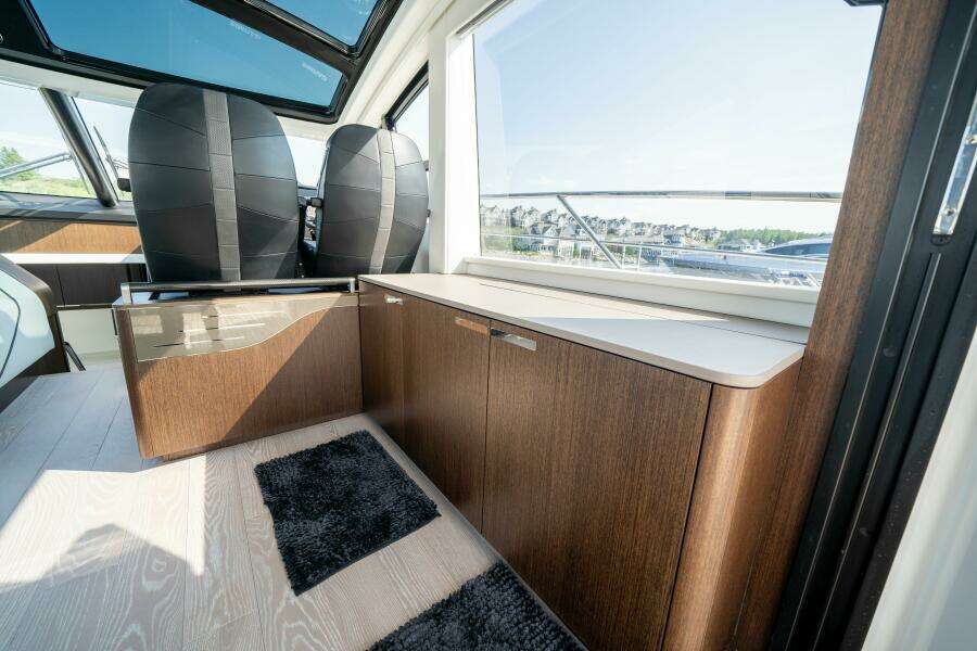 2022 Sunseeker 60 Predator EVO