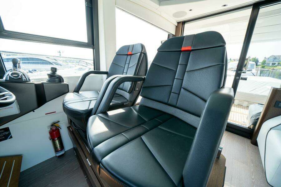 2022 Sunseeker 60 Predator EVO