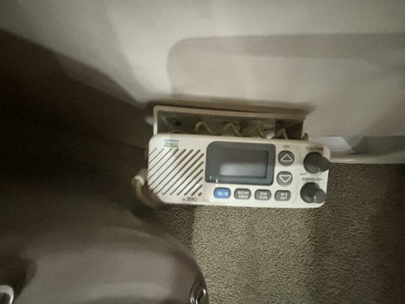 2000 Bayliner 3788 Command Bridge