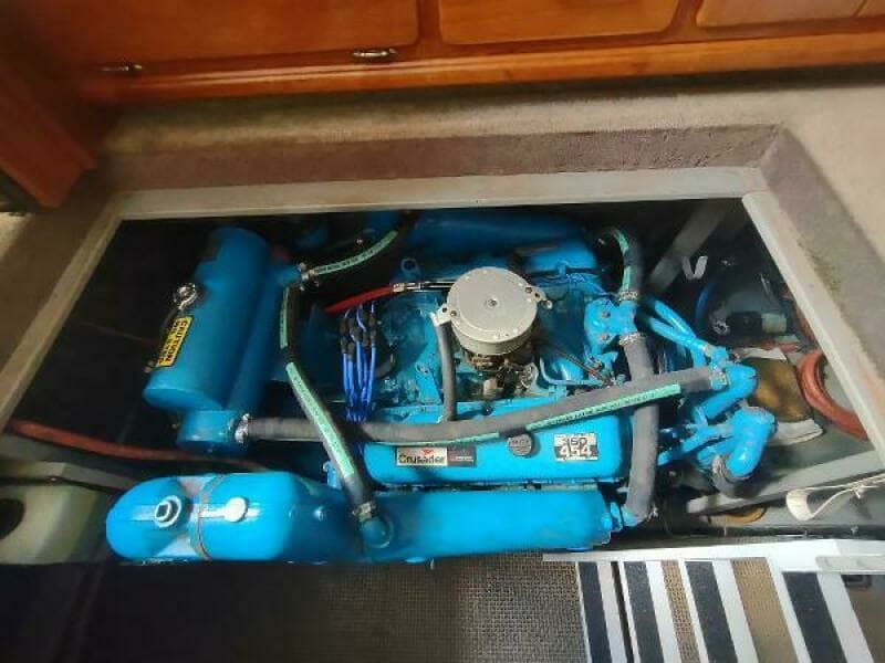 1988 Tollycraft 34 Sport Sedan