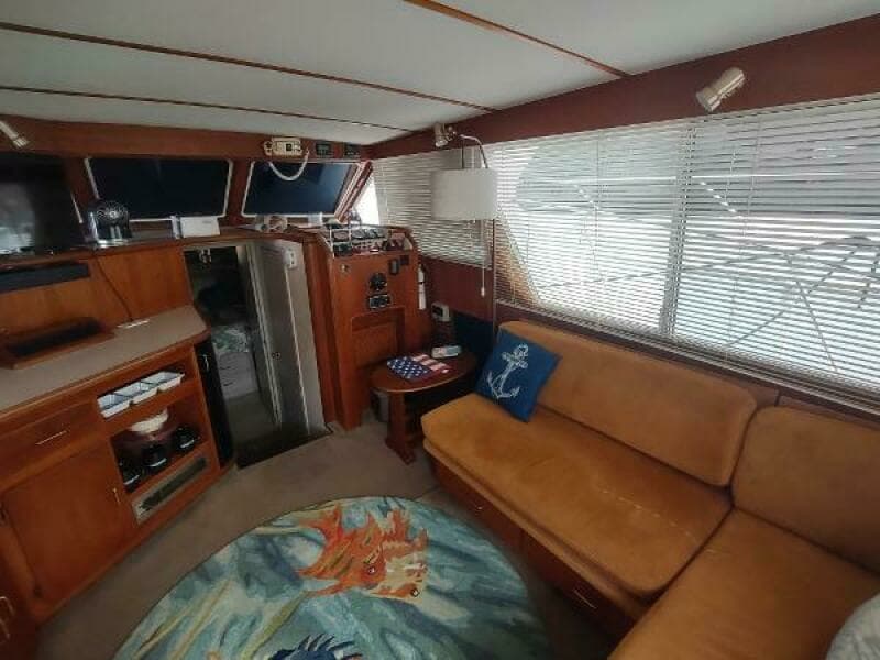 1988 Tollycraft 34 Sport Sedan