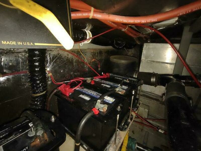 1988 Tollycraft 34 Sport Sedan