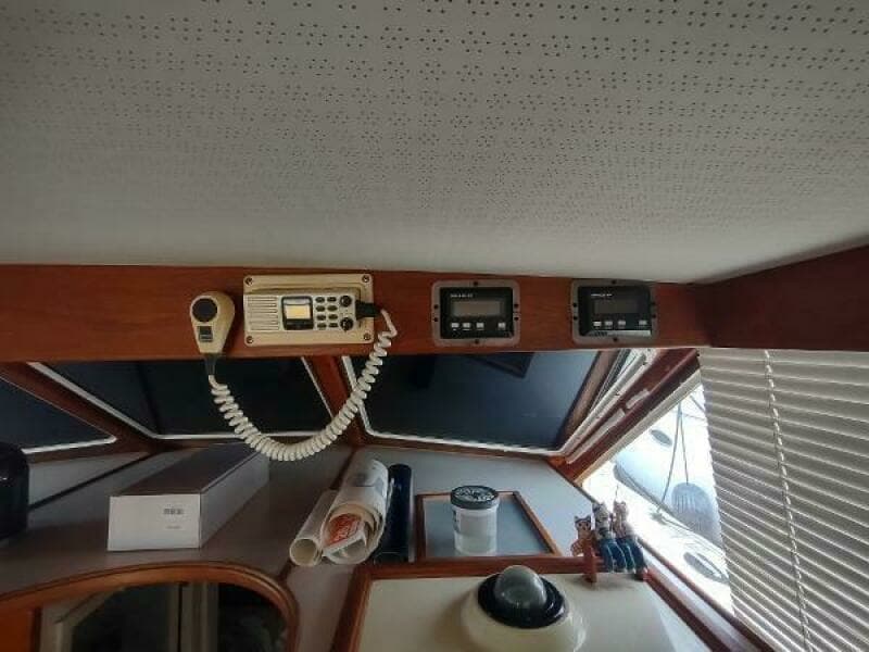 1988 Tollycraft 34 Sport Sedan