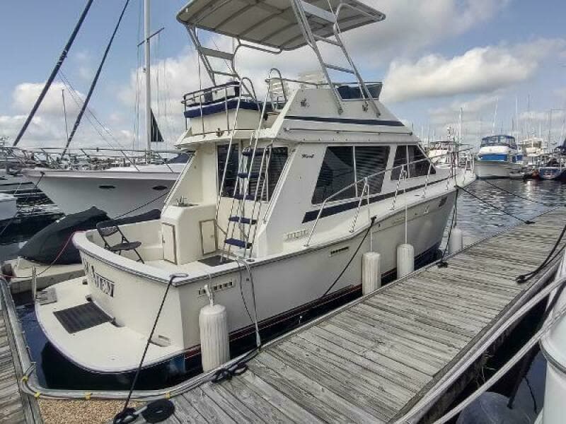 1988 Tollycraft 34 Sport Sedan