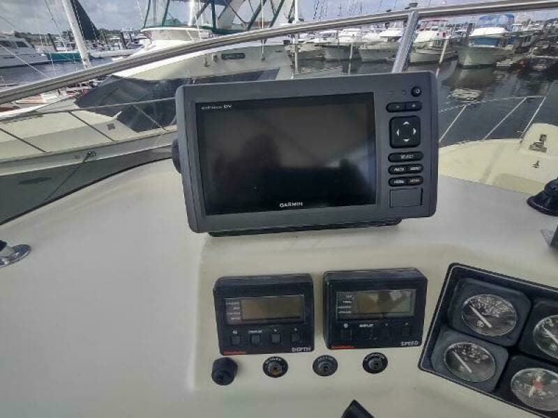 1988 Tollycraft 34 Sport Sedan