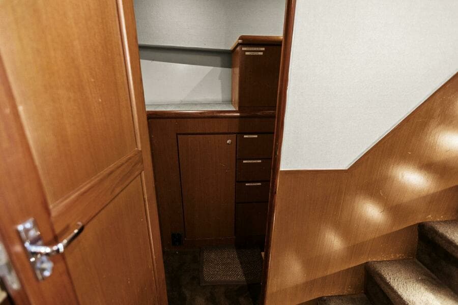 1999 Ocean Yachts 60 Convertible