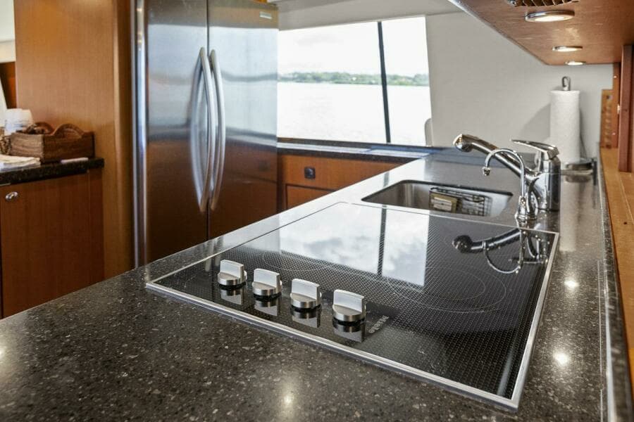 1999 Ocean Yachts 60 Convertible