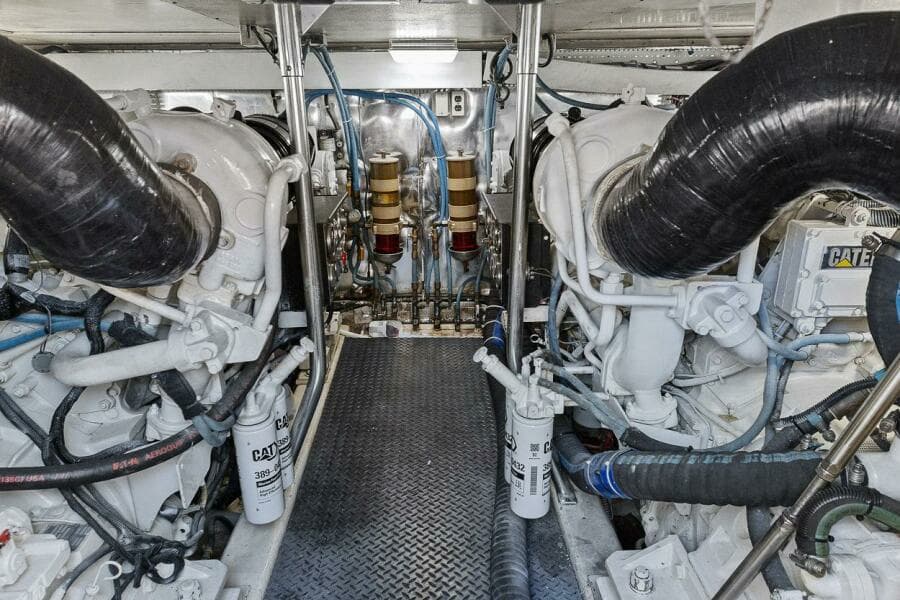 1999 Ocean Yachts 60 Convertible