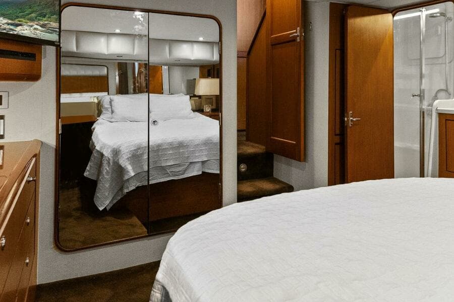 1999 Ocean Yachts 60 Convertible