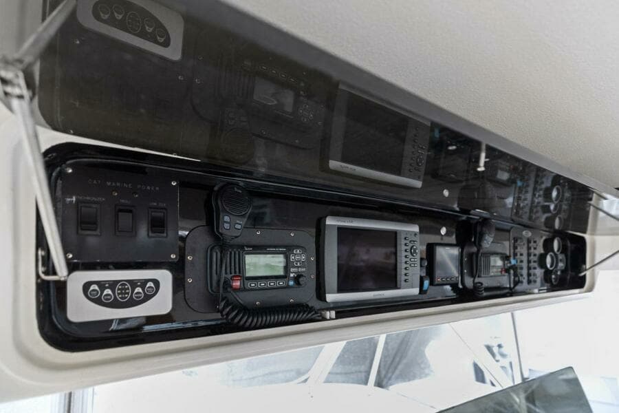 1999 Ocean Yachts 60 Convertible