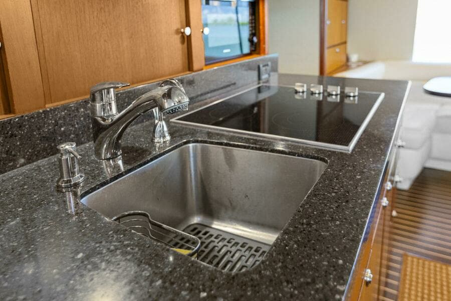 1999 Ocean Yachts 60 Convertible