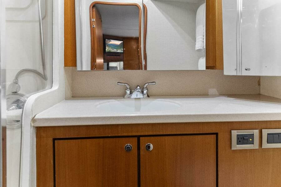 1999 Ocean Yachts 60 Convertible