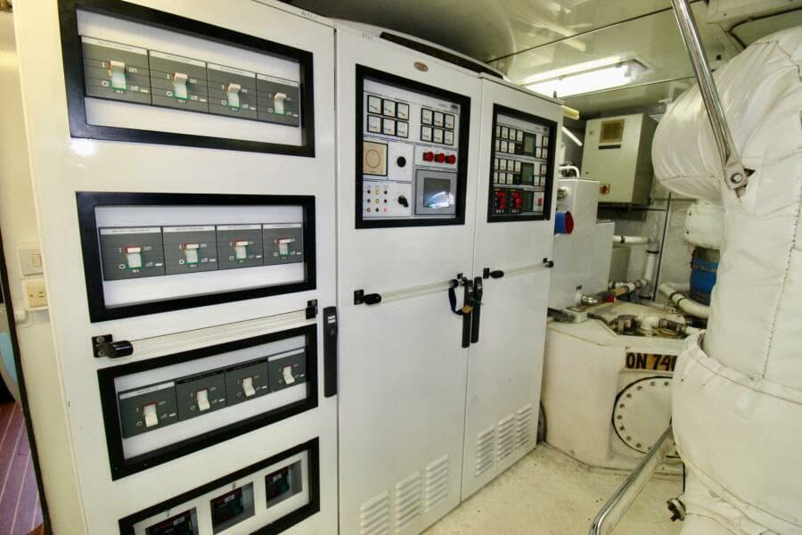 2002 Cheoy Lee Global Series Long