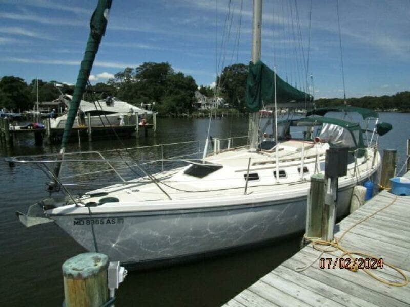 34' Catalina port forward profile