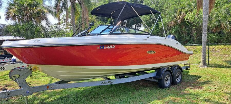 2019 Sea Ray SPX 230 OB