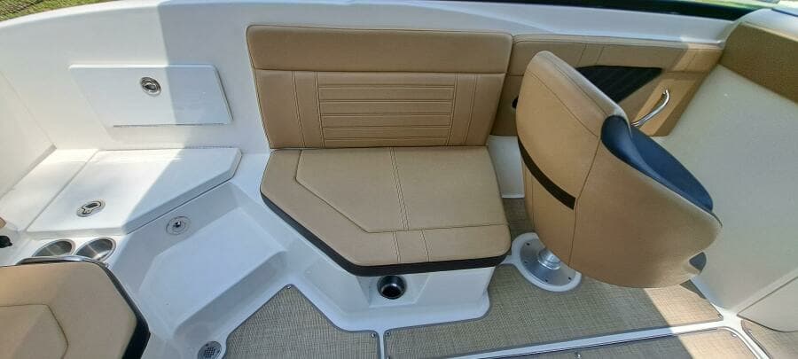 2019 Sea Ray SPX 230 OB