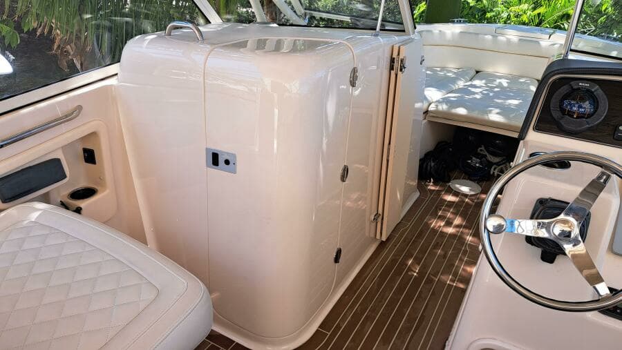 2018 Grady-White Freedom 285