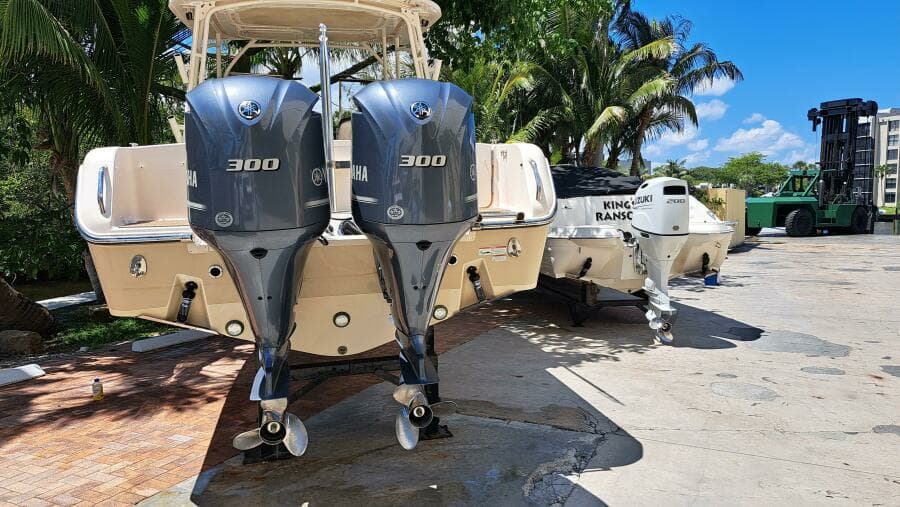 2018 Grady-White Freedom 285