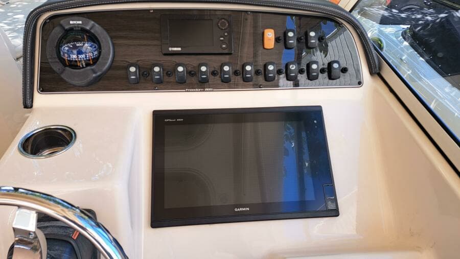 2018 Grady-White Freedom 285