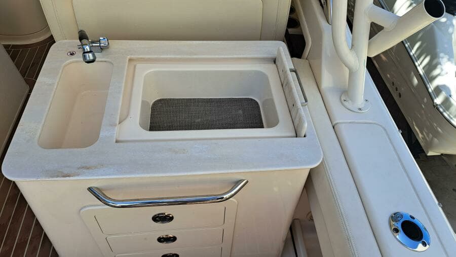 2018 Grady-White Freedom 285