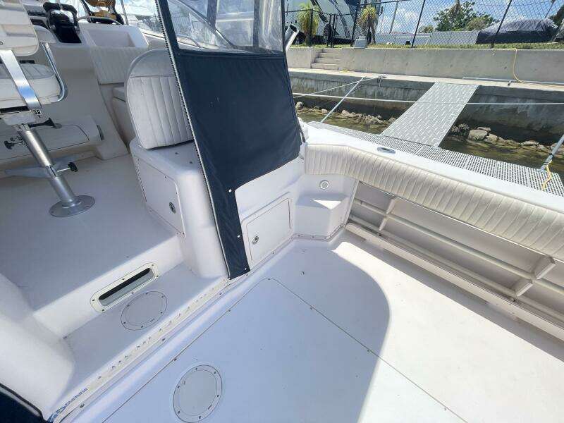 2005 Grady-White 330 Express