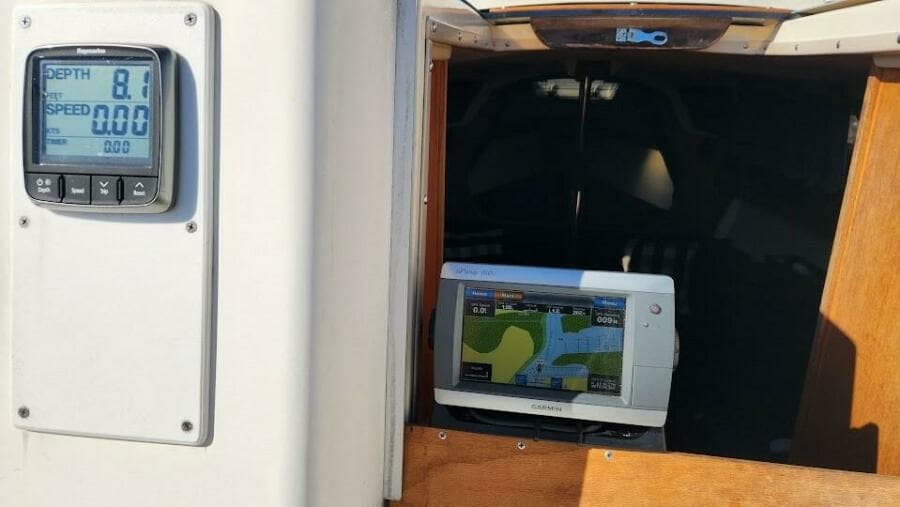 1986 Pearson Auxiliary Sloop