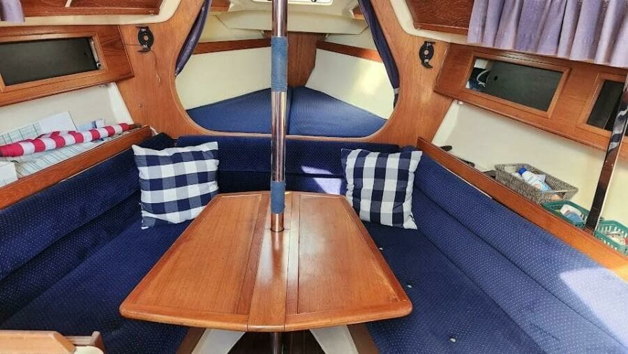 1986 Pearson Auxiliary Sloop