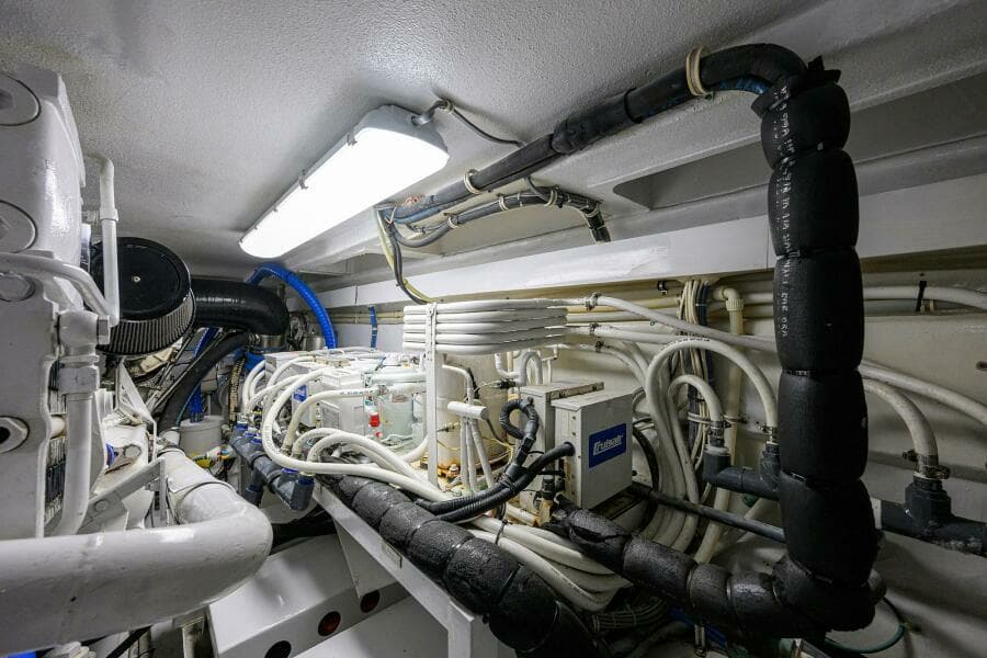 2001 Hatteras Convertible