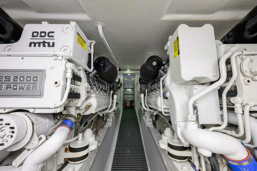 2001 Hatteras Convertible