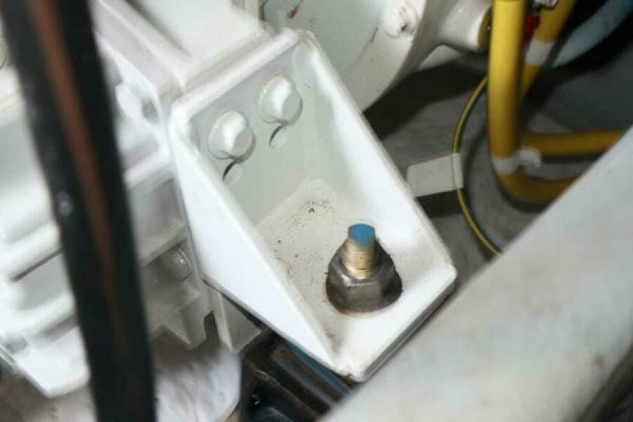 43 Meridian Sedan 411 - 