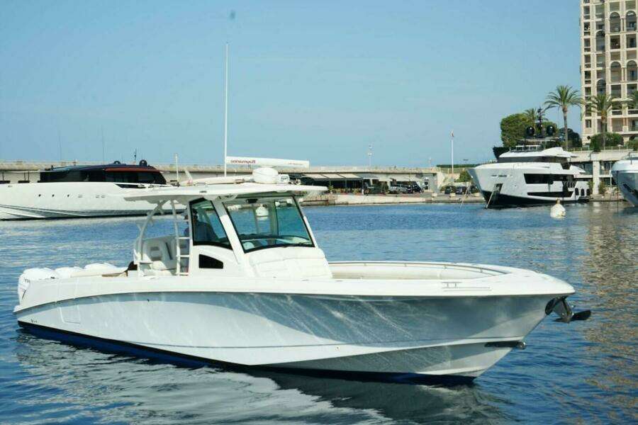 2012 Boston Whaler Whaler 370 Outrage