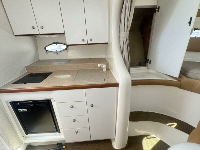 1996 Silverton 310 Express