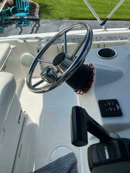 2009 Sailfish 1900 BB Bay Boat