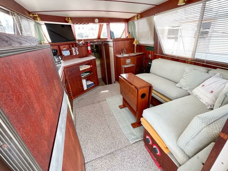 1987 Tollycraft 34 Sedan Sport