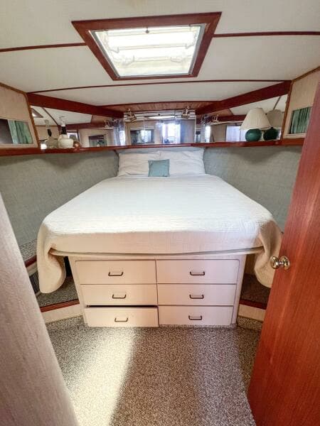 1987 Tollycraft 34 Sedan Sport