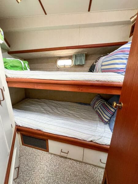 1987 Tollycraft 34 Sedan Sport