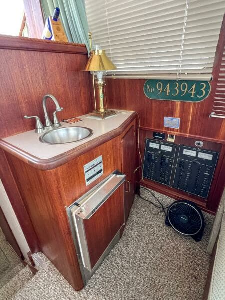 1987 Tollycraft 34 Sedan Sport