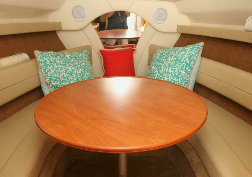 2006 Rinker 270 Fiesta Vee